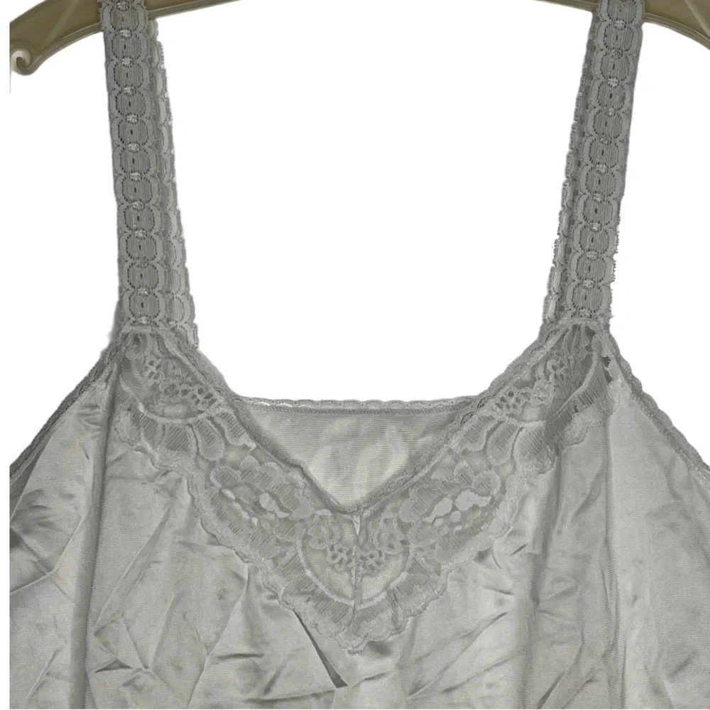 Vintage Vanity Fair Nylon‎ Chemise - Picture 2 of 5